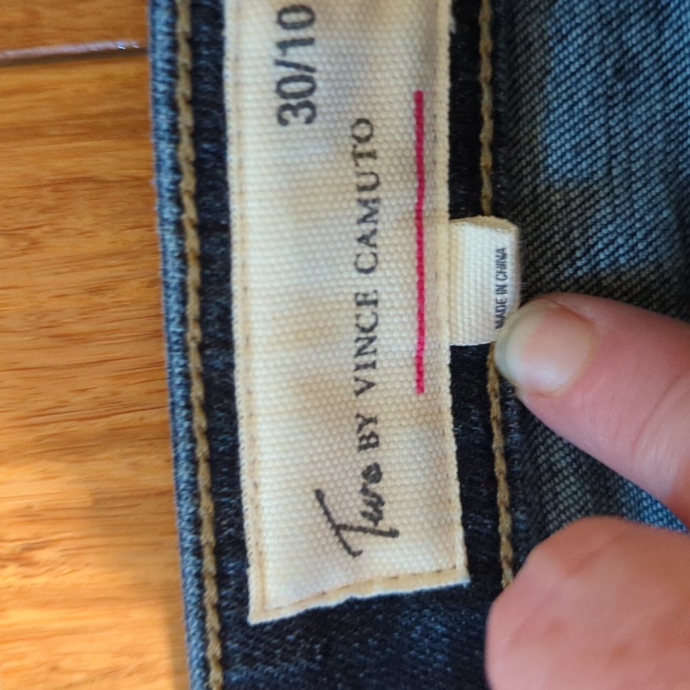 Two by Vince Camuto Straight Leg Jeans Crop? Size 10 *Please Read - Picture 2 of 10